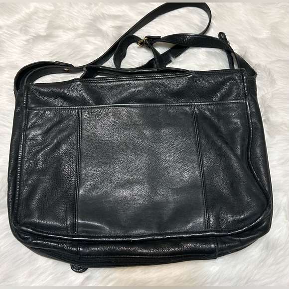 Vintage Wilson’s Black Leather Expandable Messenger Bag - Picture 4 of 13
